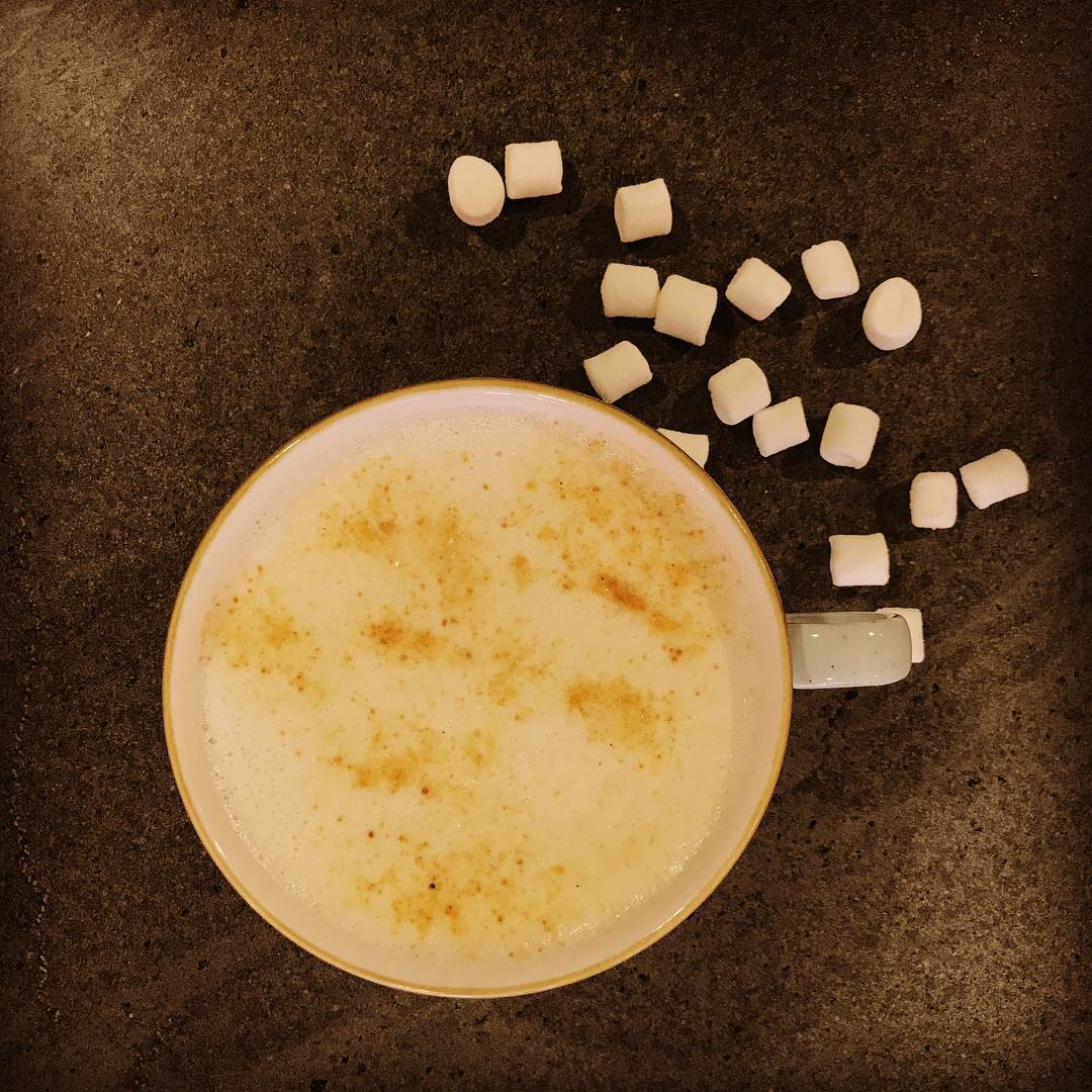 Blendsmiths White Chocolate Hot Chocolate, our new drink special, come on in and give it a try! .
.
#chocolate #whitechocolate #hotchocolate #whitehotchocolate #blendsmiths #drinks #food #foodie #cumbria #lakedistrict #penrith #carlisle #cranstons #cafeoswalds