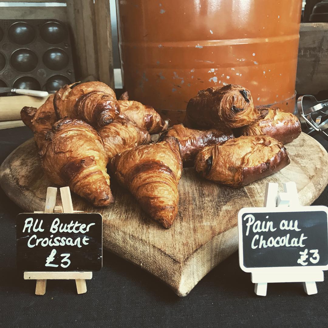 Pain au chocolat and croissants are available today in the cafe! I’ll let you in on a secret, they taste amazing! .
.
#croissant #painauchocolat #pastries #pastry #food #foodie #chocolate #cumbria #lakedistrict #penrith #carlisle #cranstonsfoodhall #cafeoswalds