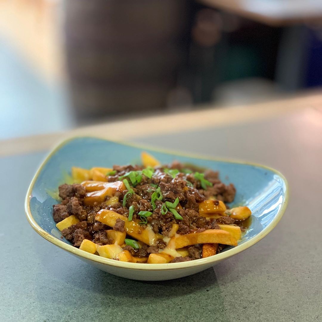 Chef Andy’s Poutine was flying out this weekend just gone! Chips, Cheese, Gravy and Spiced Mince. A match made in heaven!! .
.
#cranstons #cumbria #lakedistrict #poutine #chips #cheese #gravy #mince