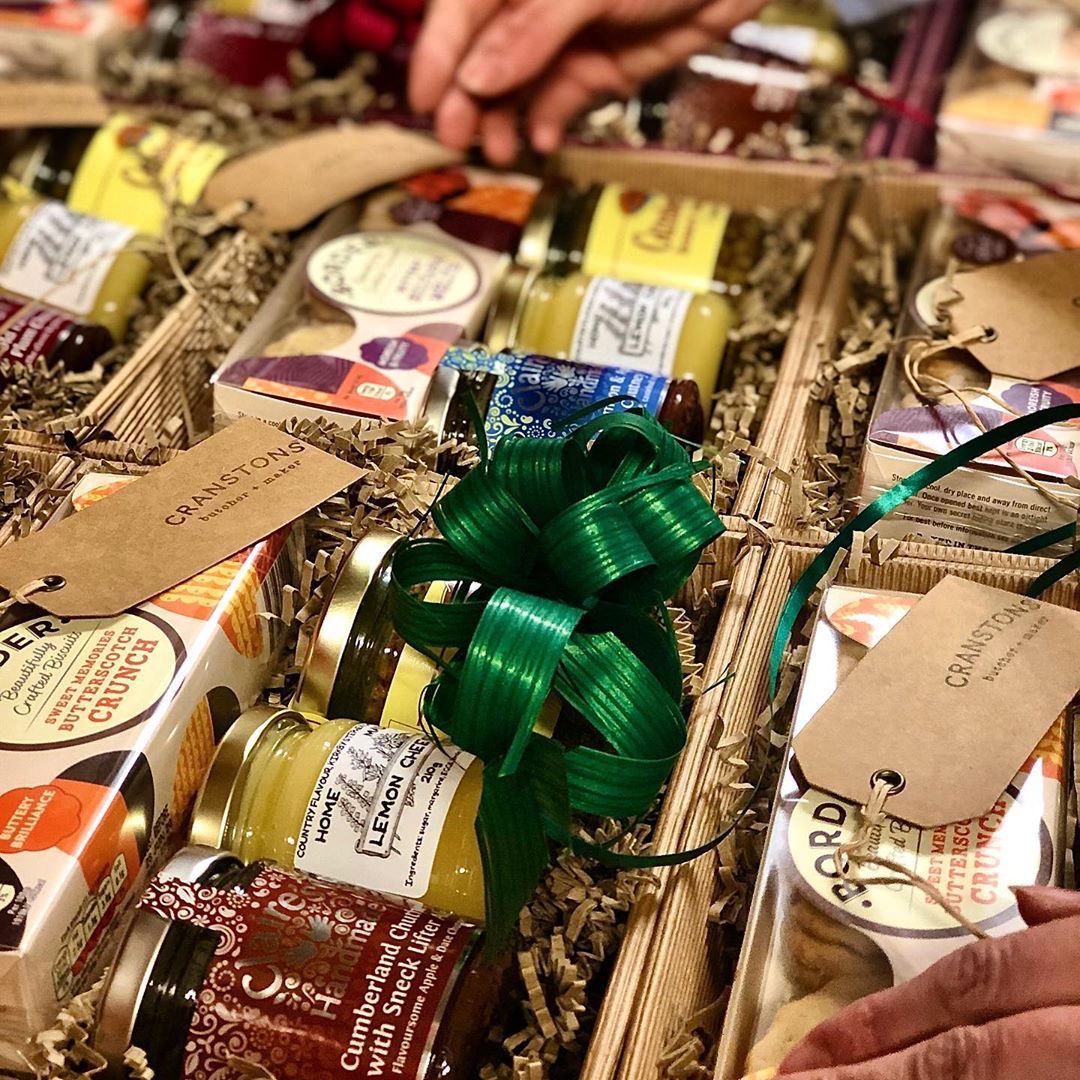 Tired of spending your evenings going from webpage to webpage looking for the perfect Christmas gift? Can tell you we are already! 🥱
Did you know we have a range of hampers to suit any budget? If you shop with us in store you can even create your own! 🎁
We also deliver nationally! 🚛 
Follow the link to browse our range: http://cranstons.net/product-category/gift-hampers/